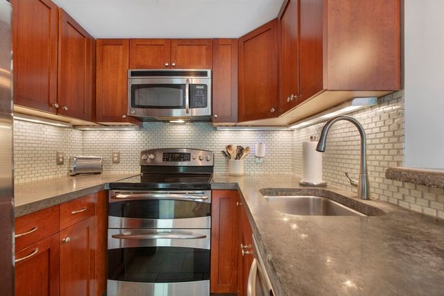 231 Coolidge Ave 409, Watertown, MA 02472