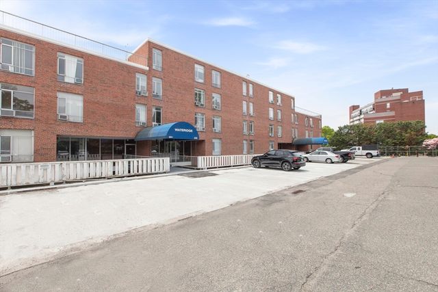231 Coolidge Ave 409, Watertown, MA 02472