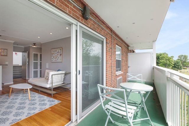 231 Coolidge Ave 409, Watertown, MA 02472