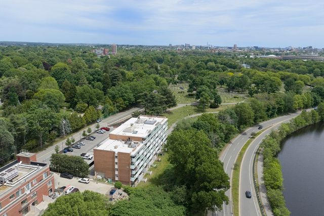 231 Coolidge Ave 409, Watertown, MA 02472