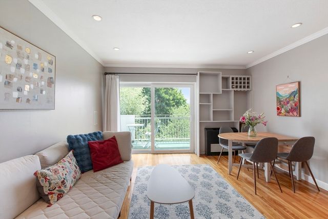 231 Coolidge Ave 409, Watertown, MA 02472