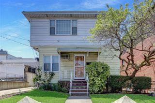 13042 NW 59th Avenue, Flushing, NY 11355
