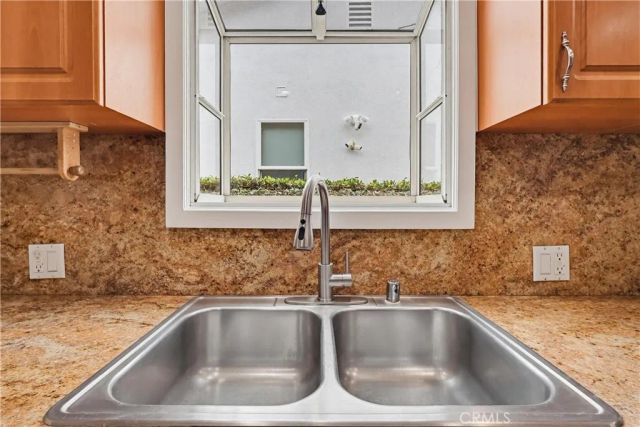 12528 Albers Street, Valley Village, CA 91607