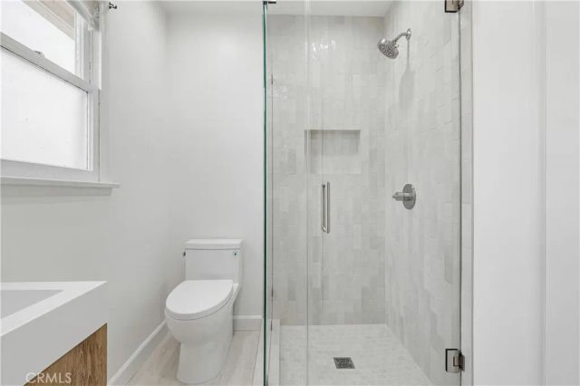 12528 Albers Street, Valley Village, CA 91607