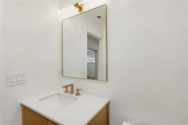 12528 Albers Street, Valley Village, CA 91607