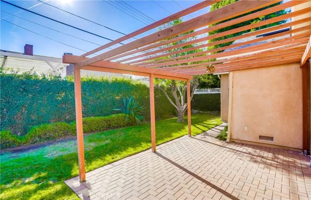 12528 Albers Street, Valley Village, CA 91607