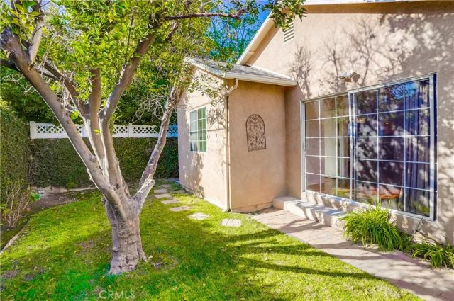 12528 Albers Street, Valley Village, CA 91607