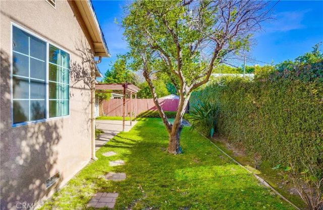 12528 Albers Street, Valley Village, CA 91607