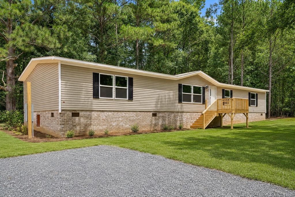 111 Burgess Drive, Iva, SC 29655