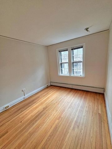 988 Memorial Dr 386, Cambridge, MA 02138