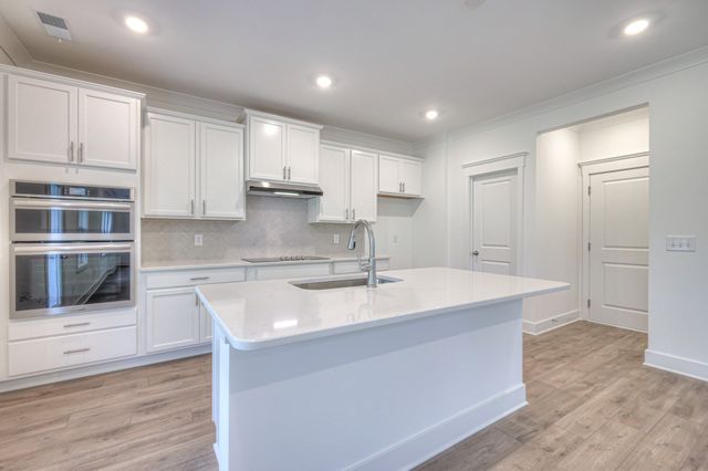 467 Triple Crown Cir, Gallatin, TN 37066