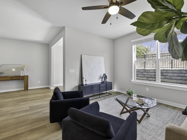 2166 Nectar Ln, Columbia, TN 38401