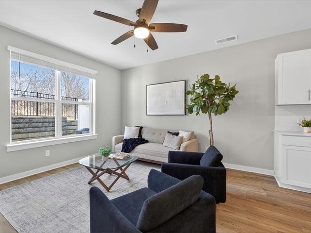 2166 Nectar Ln, Columbia, TN 38401