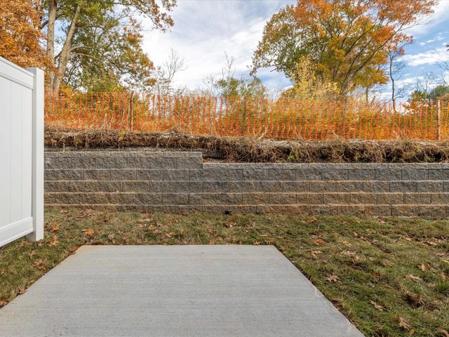 2166 Nectar Ln, Columbia, TN 38401