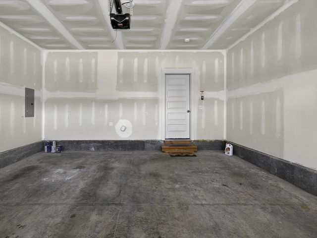 2166 Nectar Ln, Columbia, TN 38401