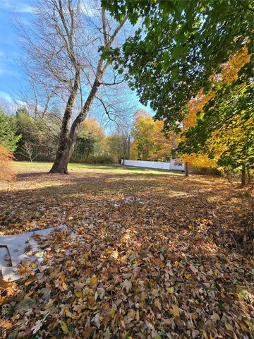 63 Viola Road, Montebello, NY 10901