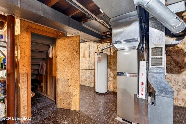5610 Jeanine Dr, Louisville, KY 40219