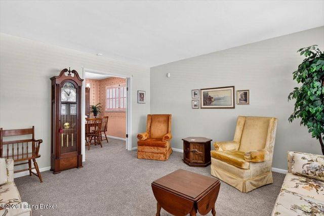 5610 Jeanine Dr, Louisville, KY 40219