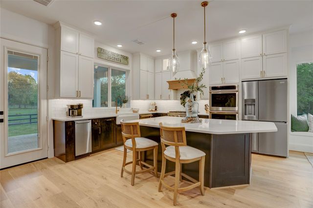 4902 Brazos Lakes Drive, Richmond, TX 77469