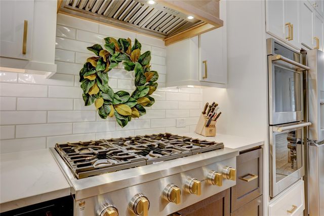 4902 Brazos Lakes Drive, Richmond, TX 77469