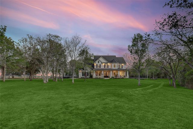 4902 Brazos Lakes Drive, Richmond, TX 77469