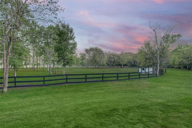 4902 Brazos Lakes Drive, Richmond, TX 77469