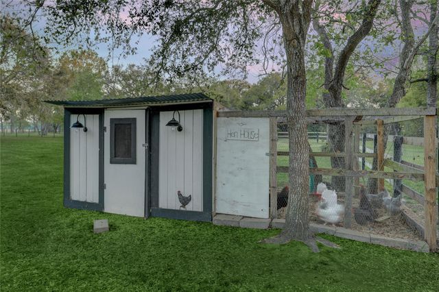 4902 Brazos Lakes Drive, Richmond, TX 77469