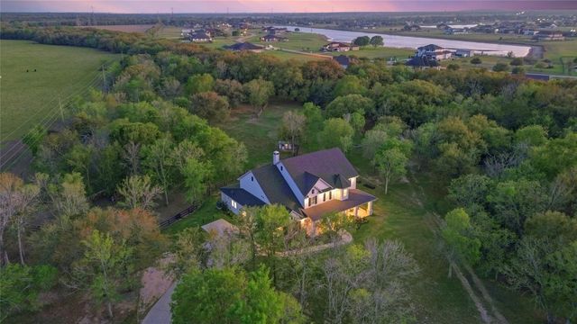 4902 Brazos Lakes Drive, Richmond, TX 77469