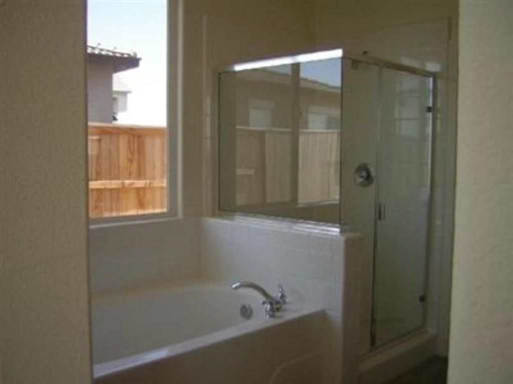 Image 11 of property listing at 15220 Torrey Pines Circle, Chowchilla, CA 93610