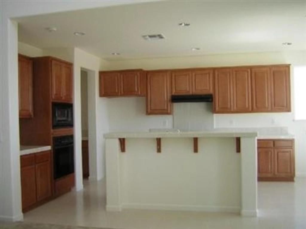 Image 4 of property listing at 15220 Torrey Pines Circle, Chowchilla, CA 93610