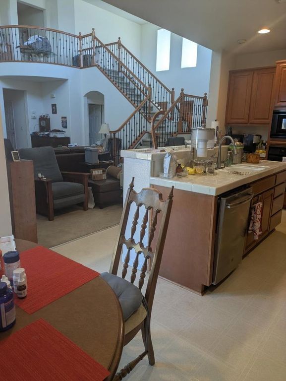 Image 6 of property listing at 15220 Torrey Pines Circle, Chowchilla, CA 93610