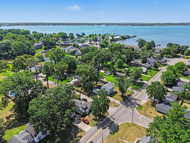 506 Bear Lake Road, North Muskegon City, MI 49445