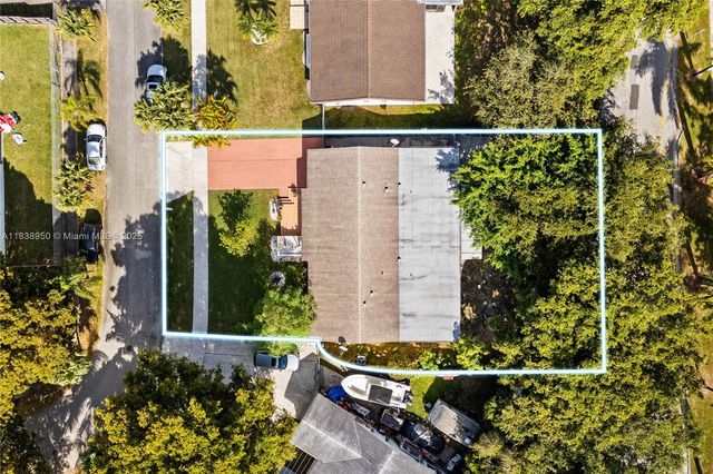 21505 SW 97th Ct, Cutler Bay, FL 33189