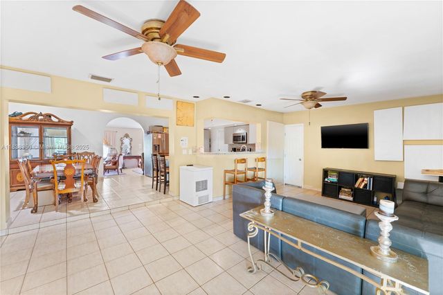 21505 SW 97th Ct, Cutler Bay, FL 33189