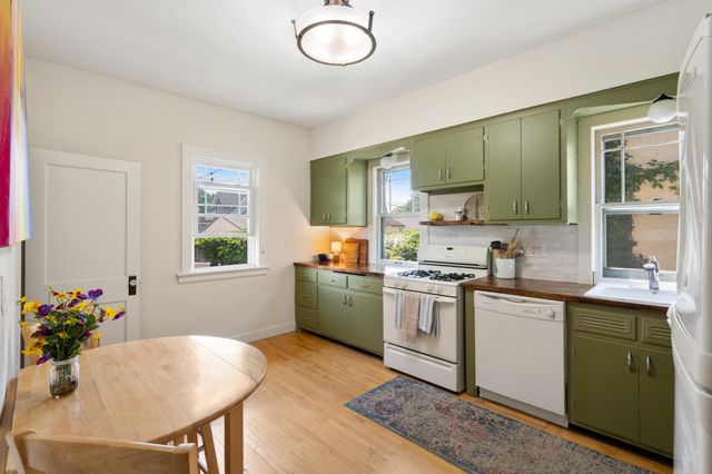 4137 Columbus Avenue S, Minneapolis, MN 55407