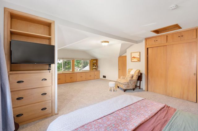 4137 Columbus Avenue S, Minneapolis, MN 55407