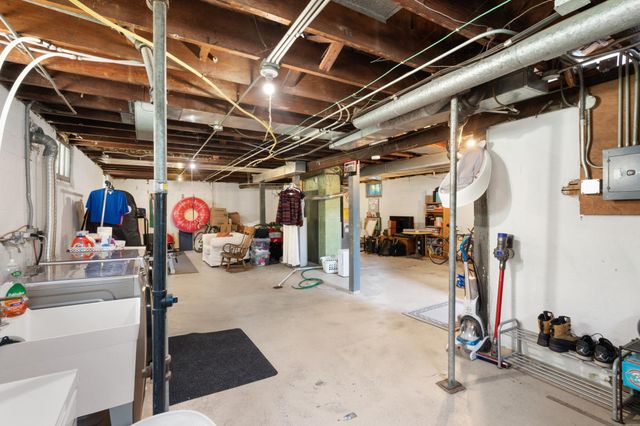 4137 Columbus Avenue S, Minneapolis, MN 55407