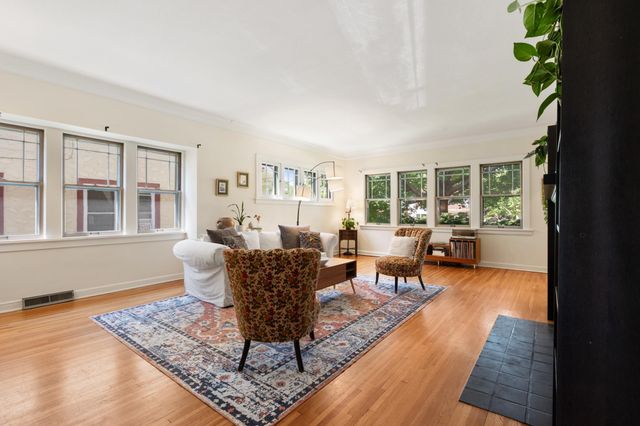 4137 Columbus Avenue S, Minneapolis, MN 55407