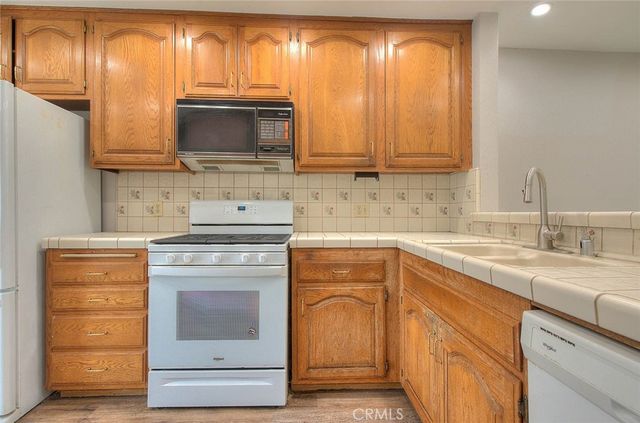 700 E Lake Drive E 7, Orange, CA 92866