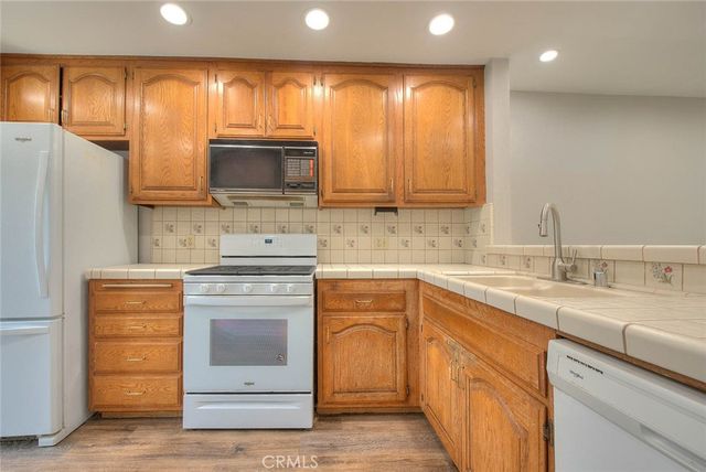 700 E Lake Drive E 7, Orange, CA 92866