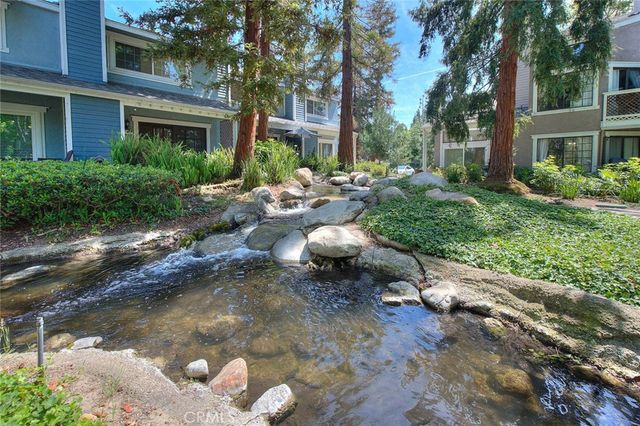 700 E Lake Drive E 7, Orange, CA 92866