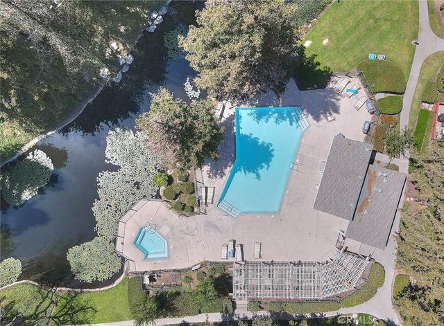 700 E Lake Drive E 7, Orange, CA 92866