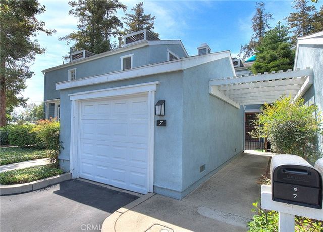 700 E Lake Drive E 7, Orange, CA 92866