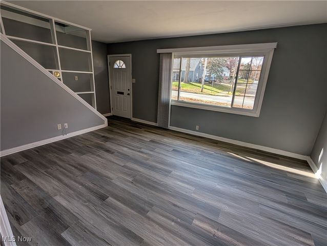 2289 Bailey Road, Cuyahoga Falls, OH 44221