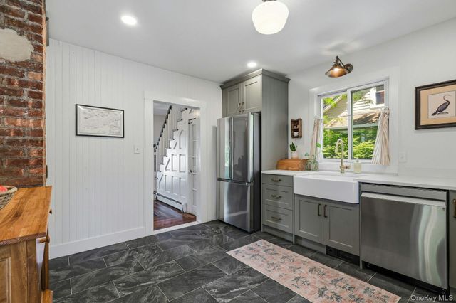 185 Cedar Avenue, Patchogue, NY 11772