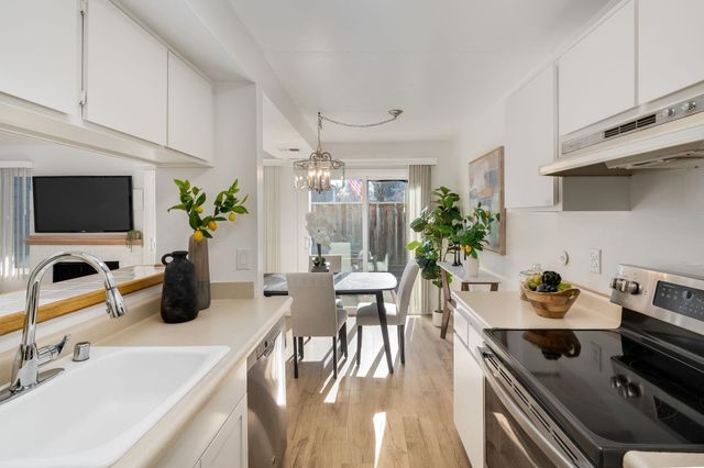 218 Ashley Cir, Danville, CA 94526