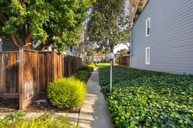 218 Ashley Cir, Danville, CA 94526