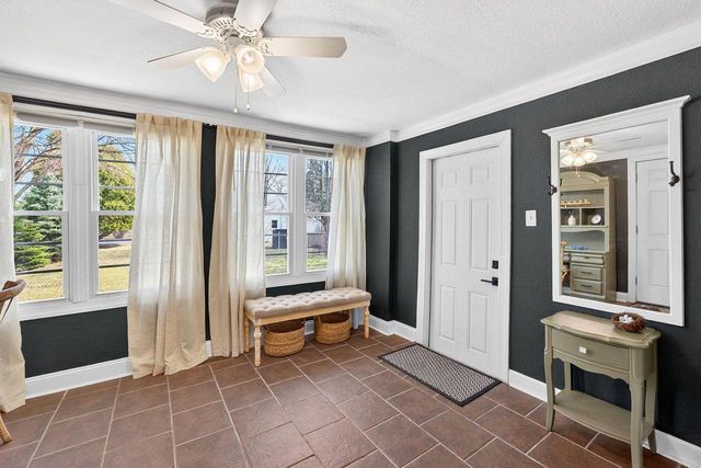 656 N 99th STREET, Wauwatosa, WI 53226