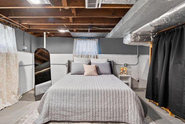 656 N 99th STREET, Wauwatosa, WI 53226