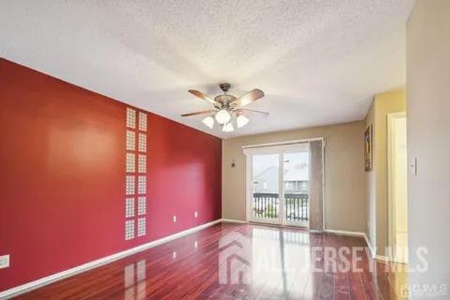 232 Westgate Drive, Edison, NJ 08820